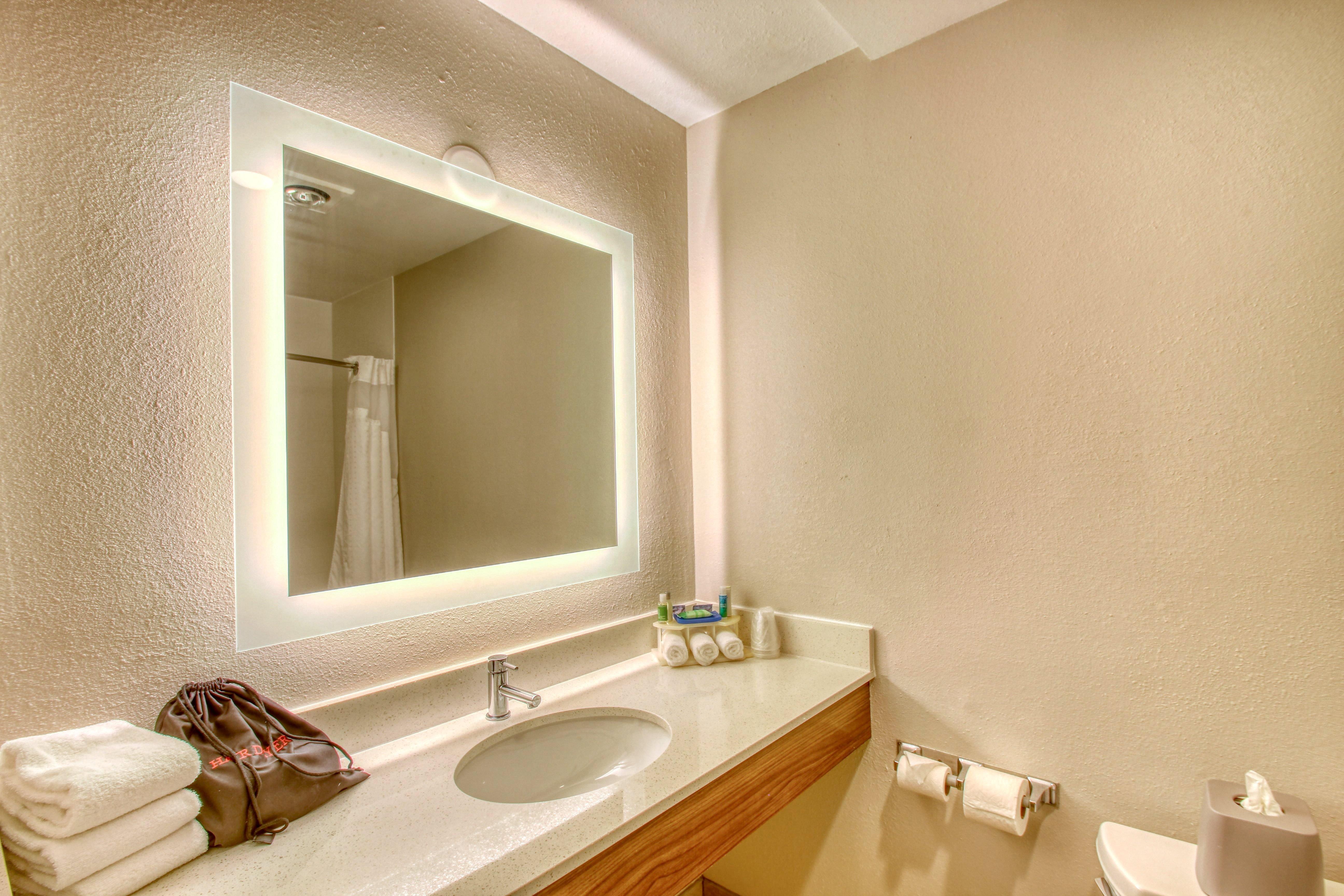 Holiday Inn Express Hotel & Suites Oshkosh - State Route 41 By Ihg Exteriör bild