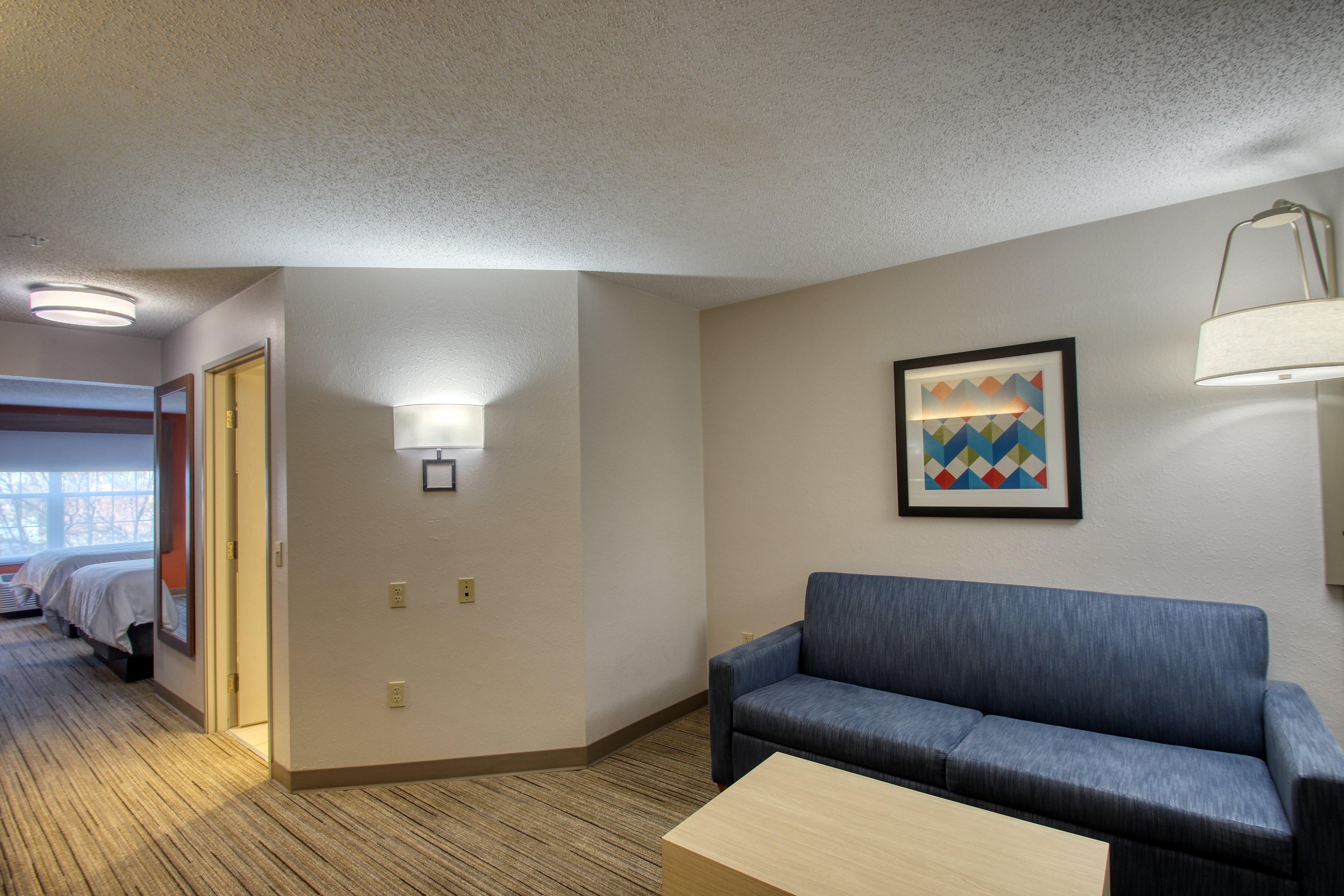 Holiday Inn Express Hotel & Suites Oshkosh - State Route 41 By Ihg Exteriör bild