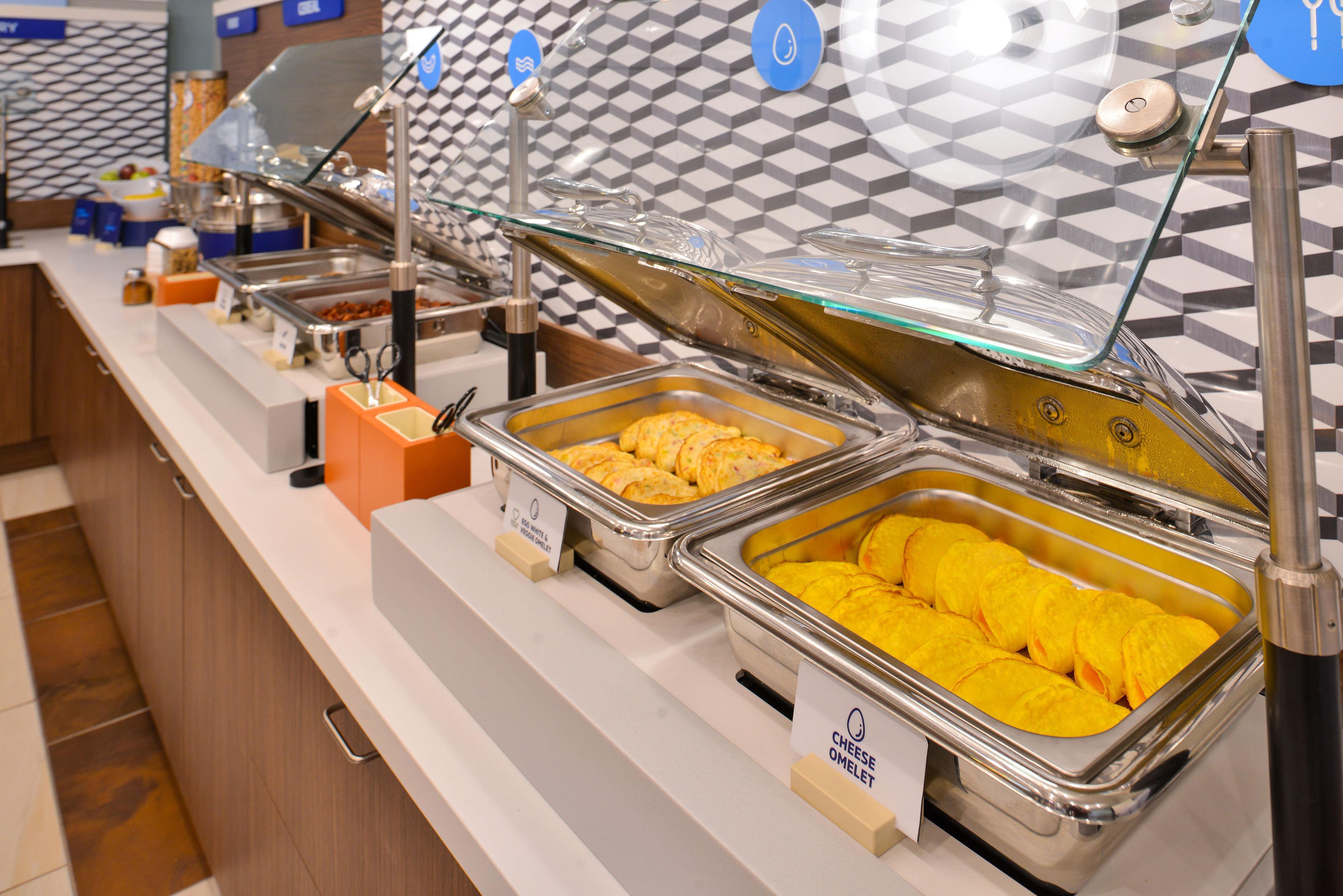 Holiday Inn Express Hotel & Suites Oshkosh - State Route 41 By Ihg Exteriör bild