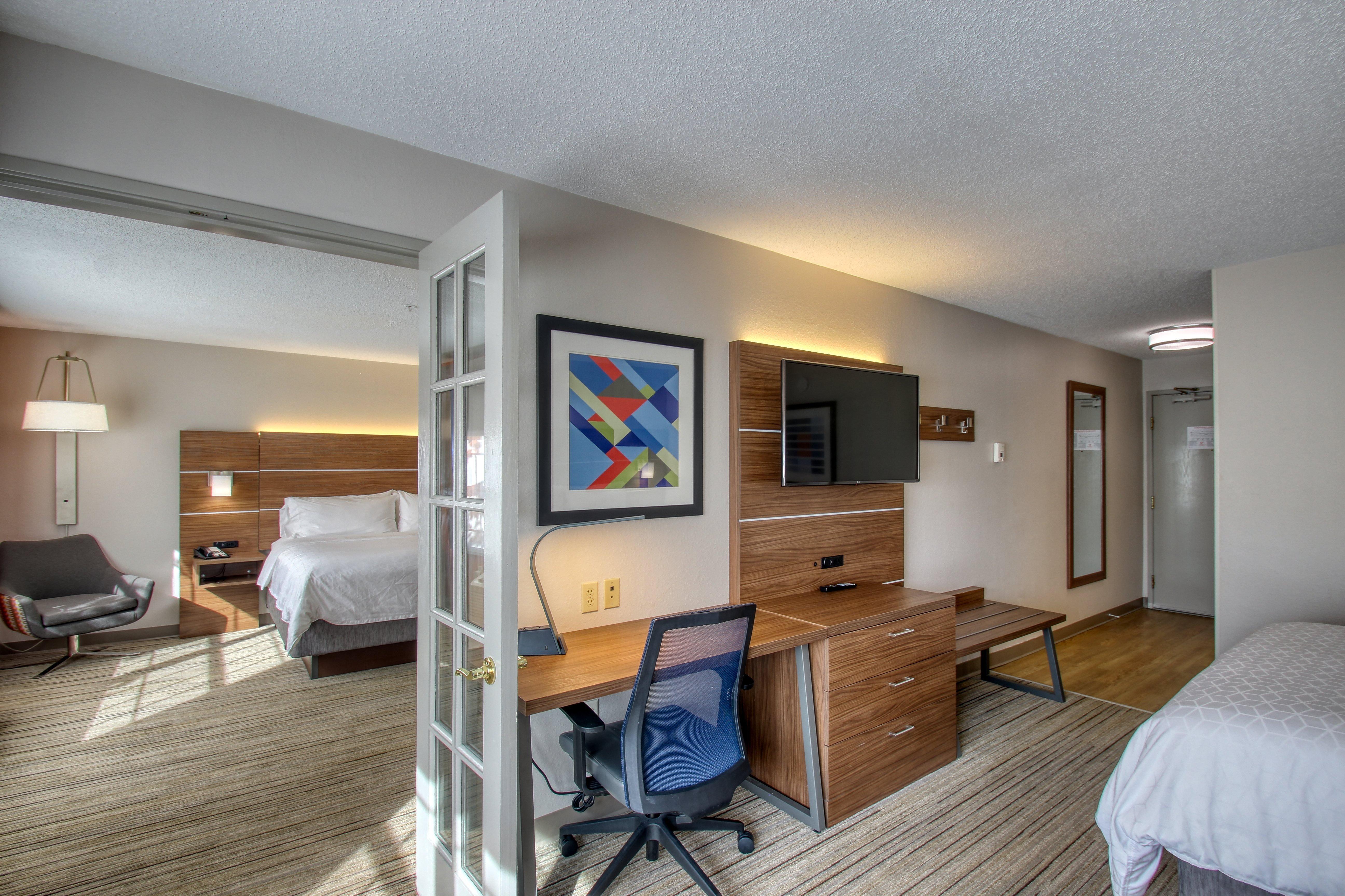 Holiday Inn Express Hotel & Suites Oshkosh - State Route 41 By Ihg Exteriör bild