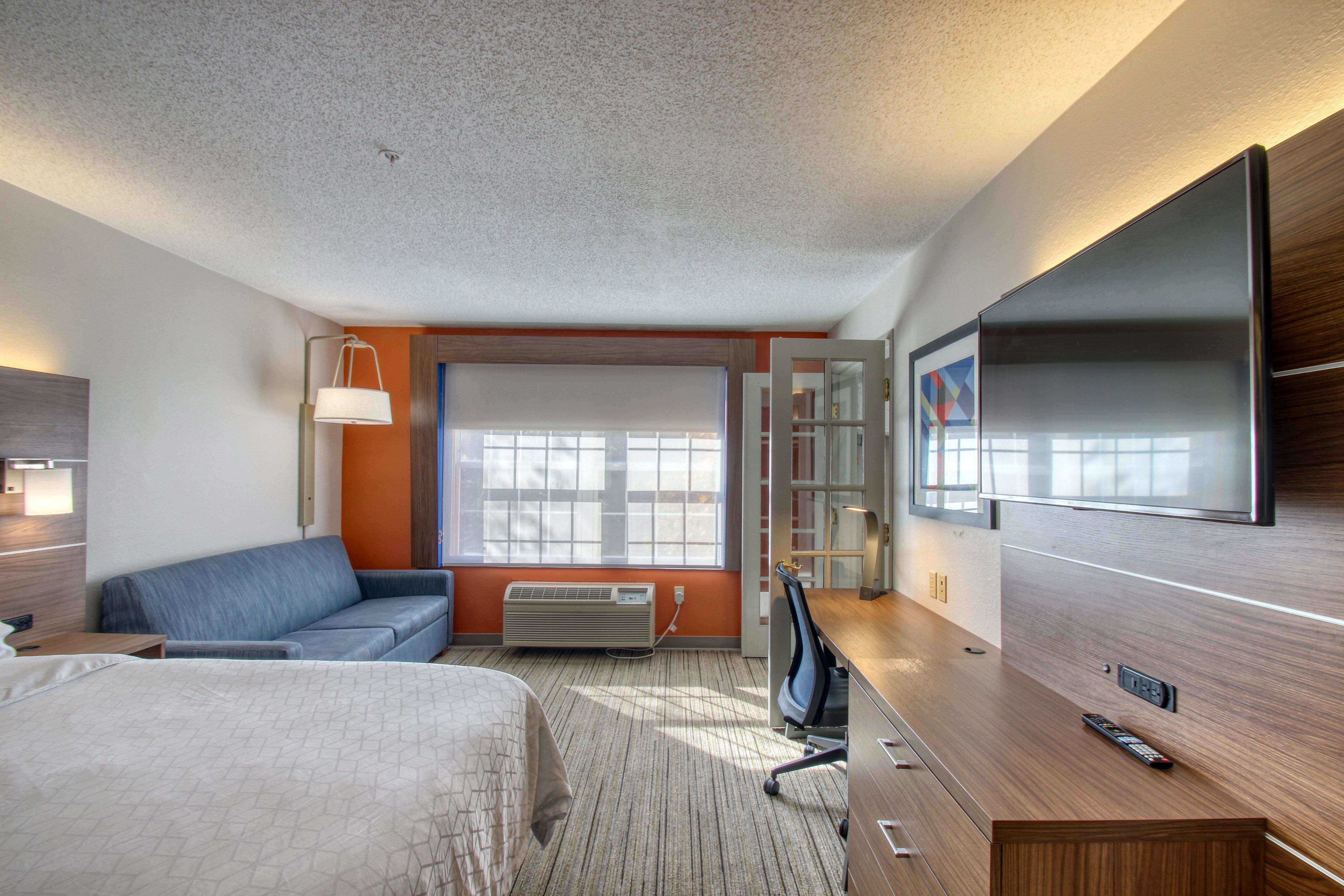 Holiday Inn Express Hotel & Suites Oshkosh - State Route 41 By Ihg Exteriör bild