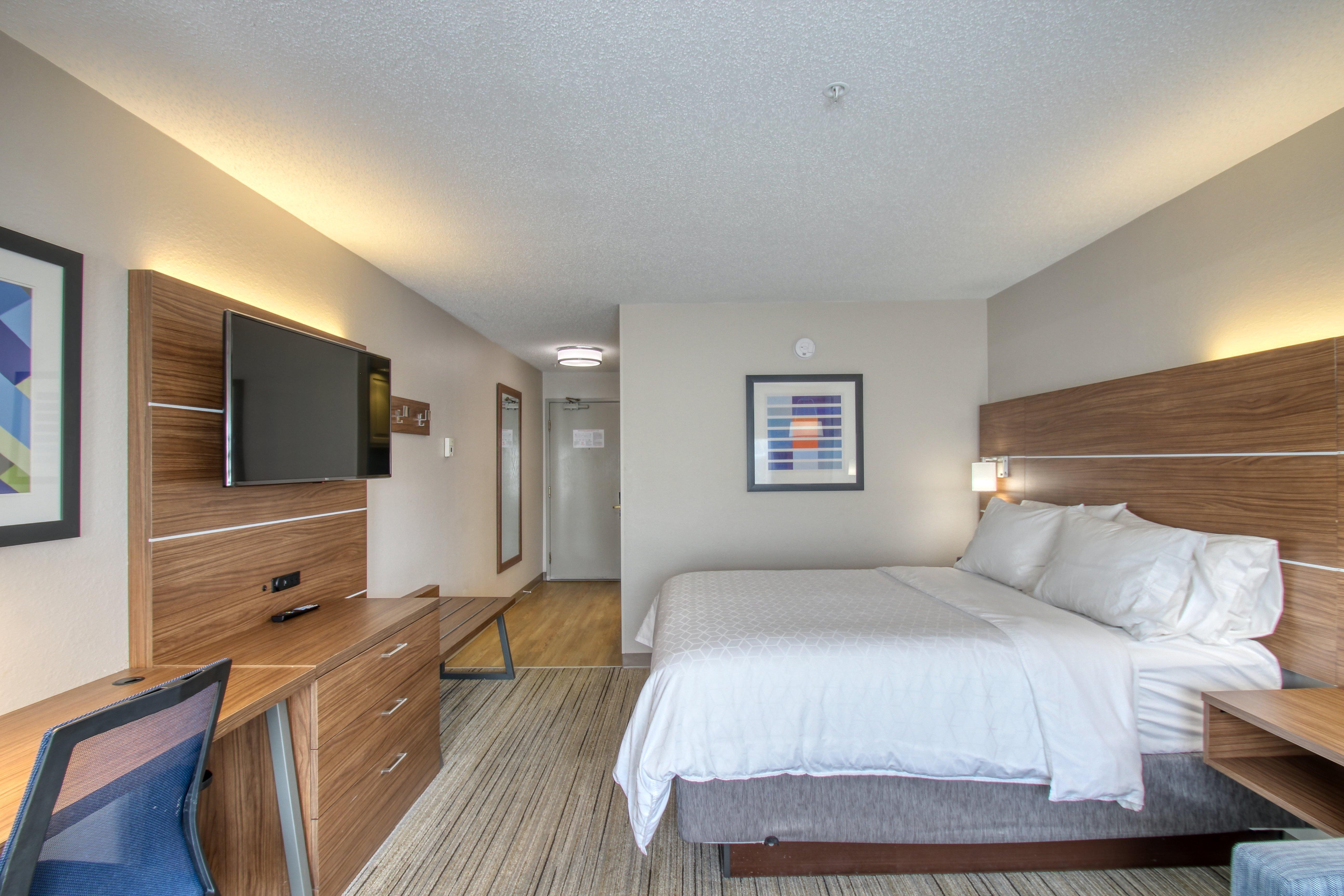 Holiday Inn Express Hotel & Suites Oshkosh - State Route 41 By Ihg Exteriör bild