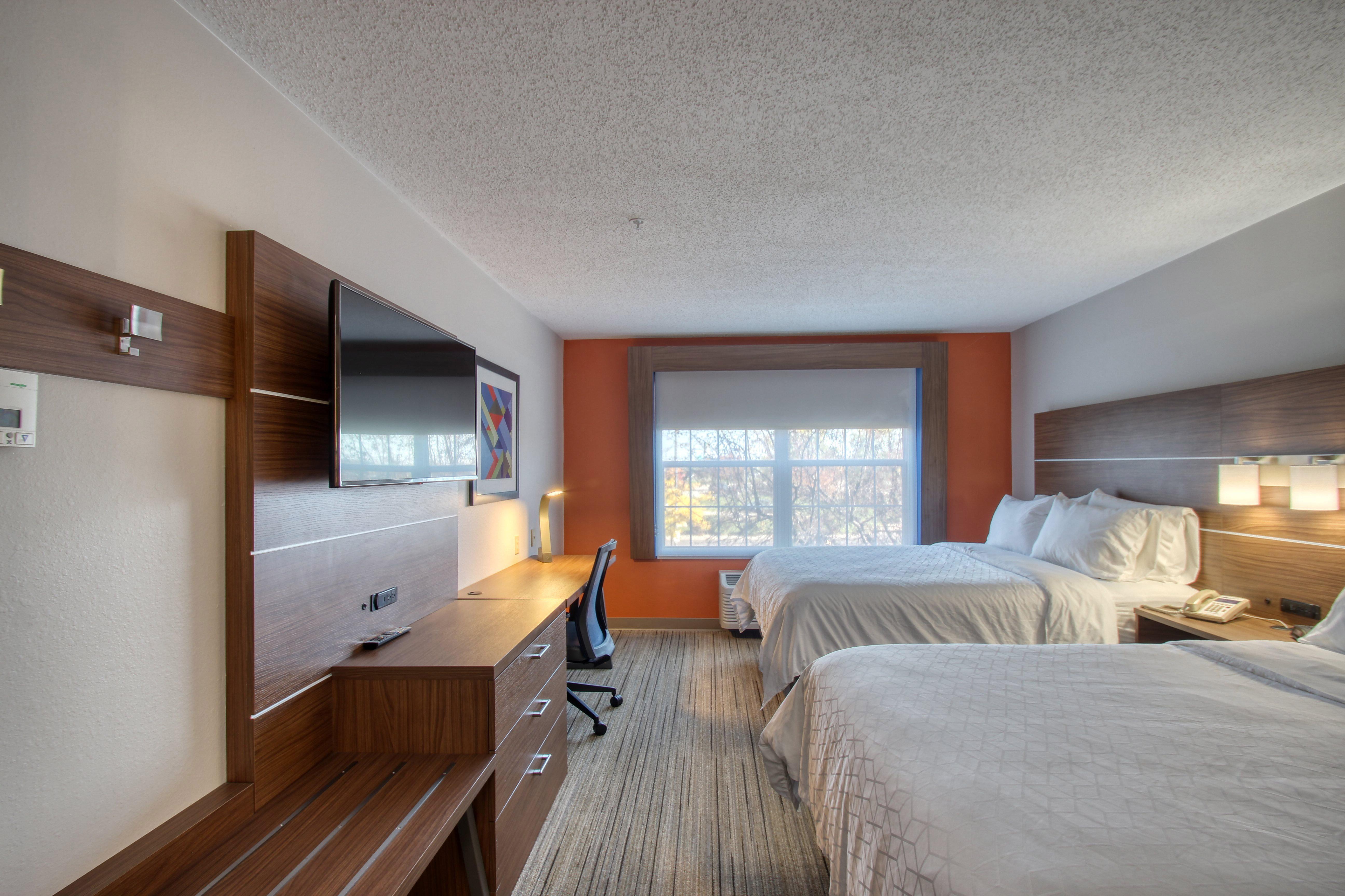 Holiday Inn Express Hotel & Suites Oshkosh - State Route 41 By Ihg Exteriör bild