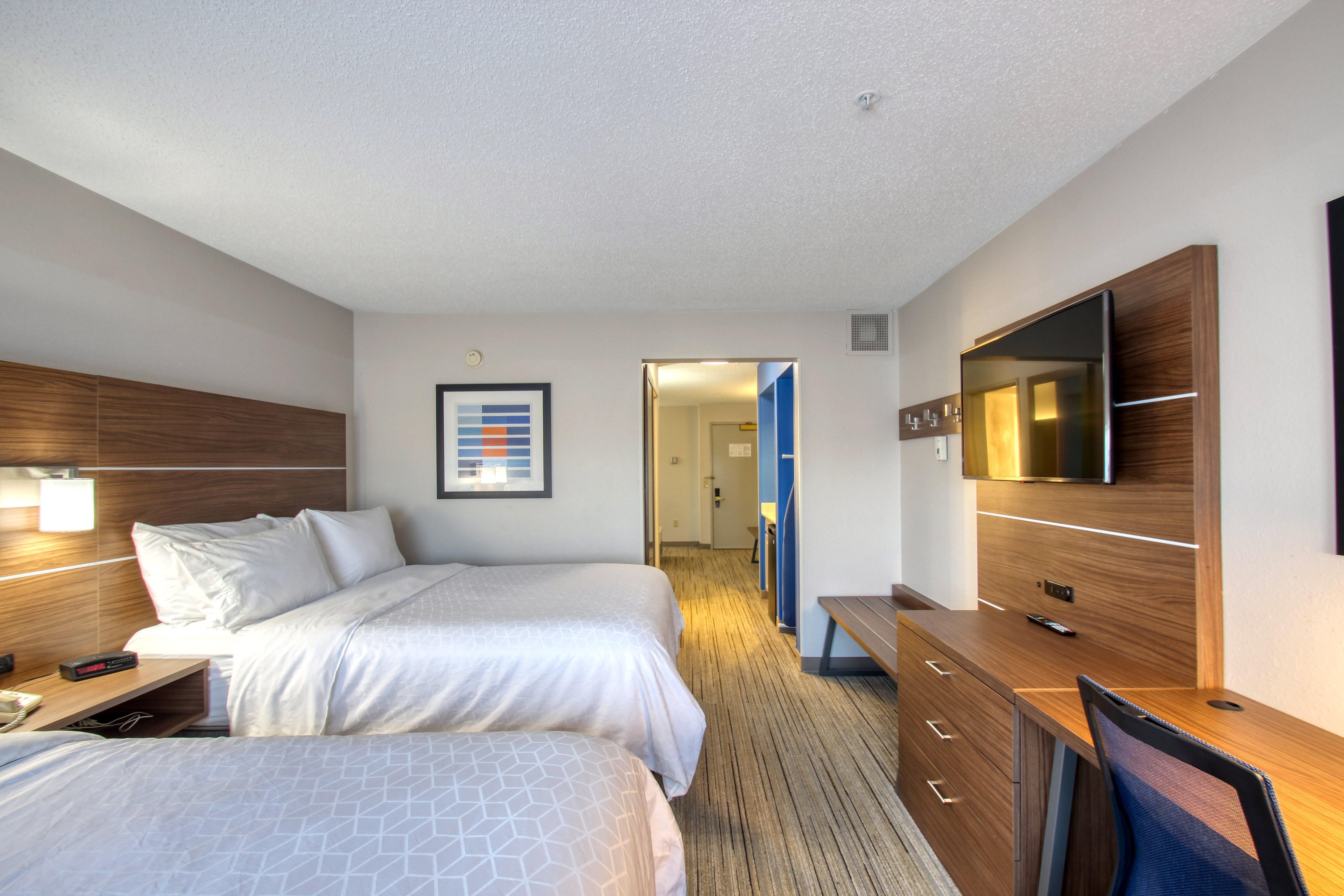 Holiday Inn Express Hotel & Suites Oshkosh - State Route 41 By Ihg Exteriör bild
